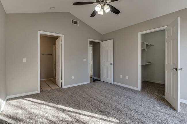 Building Photo - Three bed/two bath home near Kilpatrick turnpike