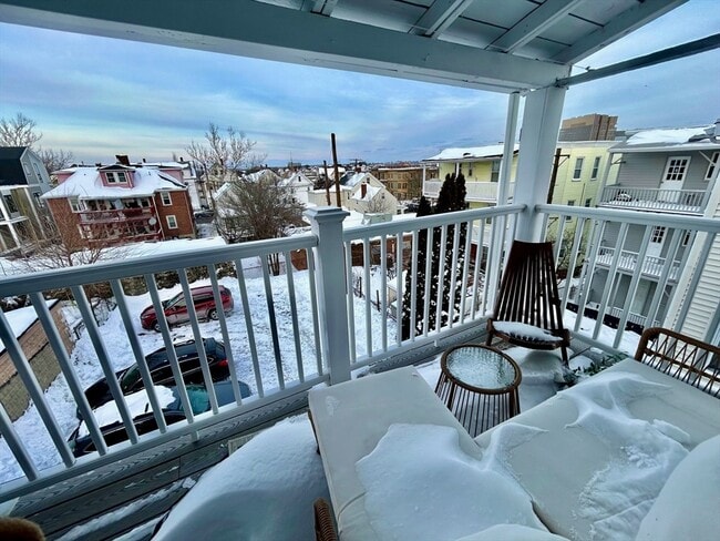 Building Photo - 11 Heath St