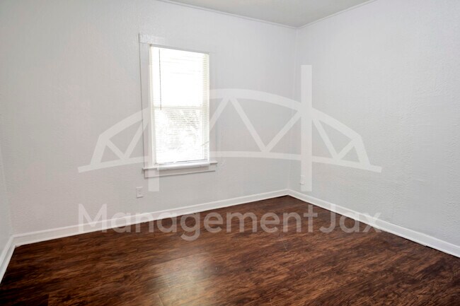 Building Photo - 1671 W 35th St