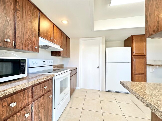 Building Photo - 132 S Bulova Dr