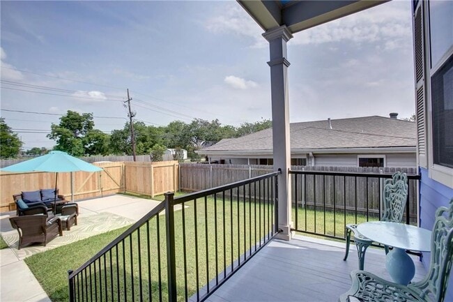 Building Photo - 1913 Mehle St