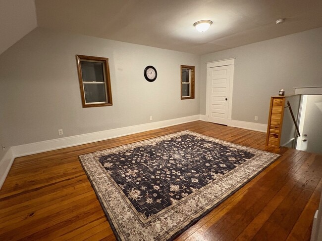 Building Photo - 722 Butterworth St SW