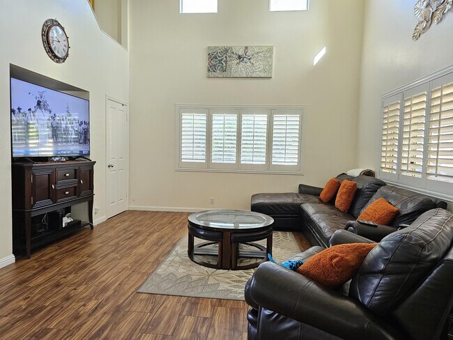 Building Photo - 91-305-305 Hoalauna Pl