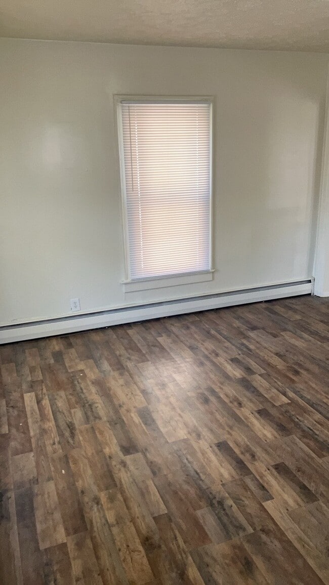 Building Photo - 1505 Lawn Ave