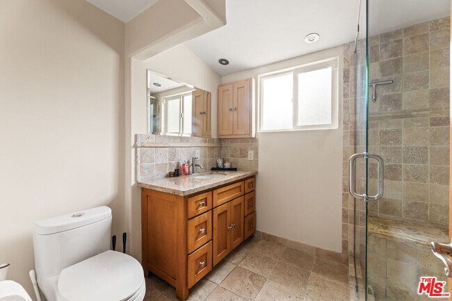 Building Photo - 3200 Oakley Dr