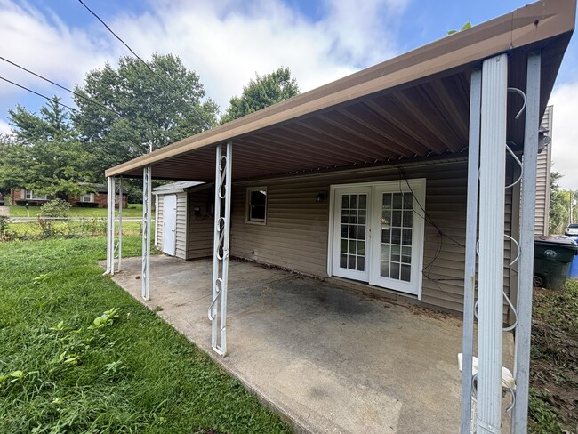Building Photo - 3183 Beaver Creek Dr