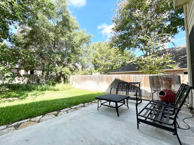 Back yard patio - 11519 Brae Hill