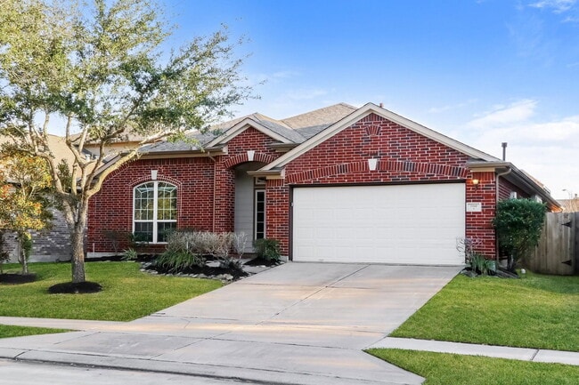 Building Photo - Enchanted Rock Lane, Missouri City, TX 77459 - 4 BR 2 BA single-family home