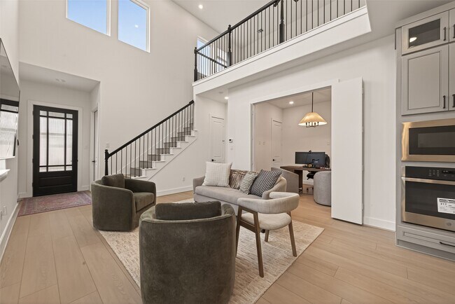 Building Photo - 4328 Avron Dr