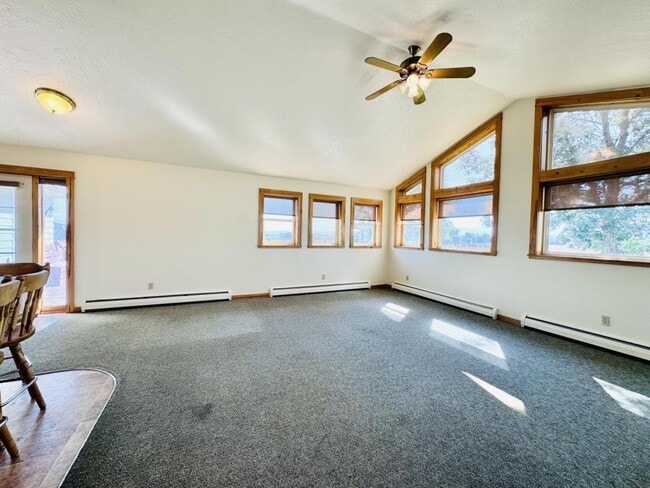 Building Photo - 3675 Juniper Dr