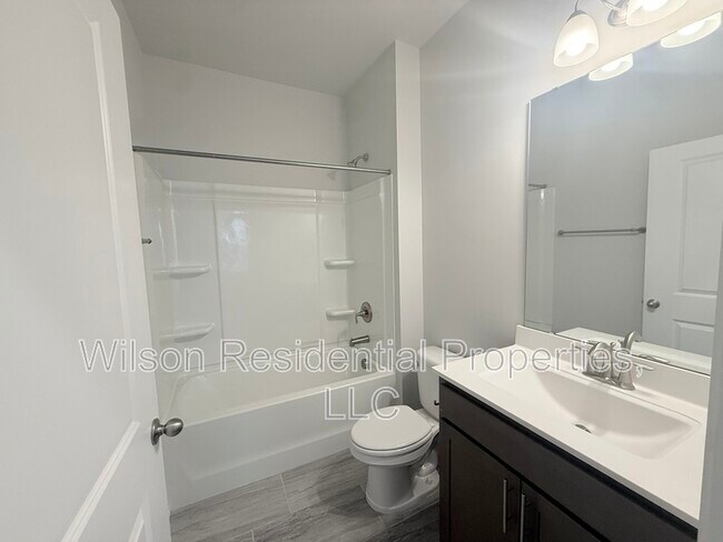 Building Photo - 216 Stamm Dr