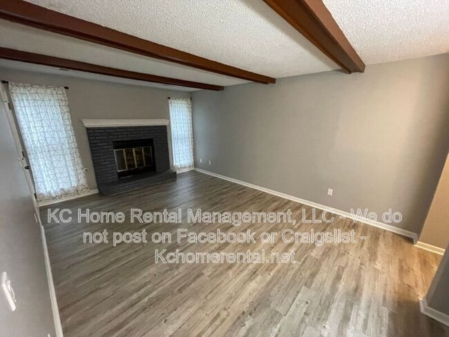 Building Photo - 12013 W 58th Pl