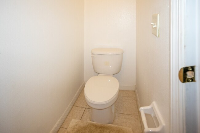 Building Photo - ICW-873 Caribbean Dr.