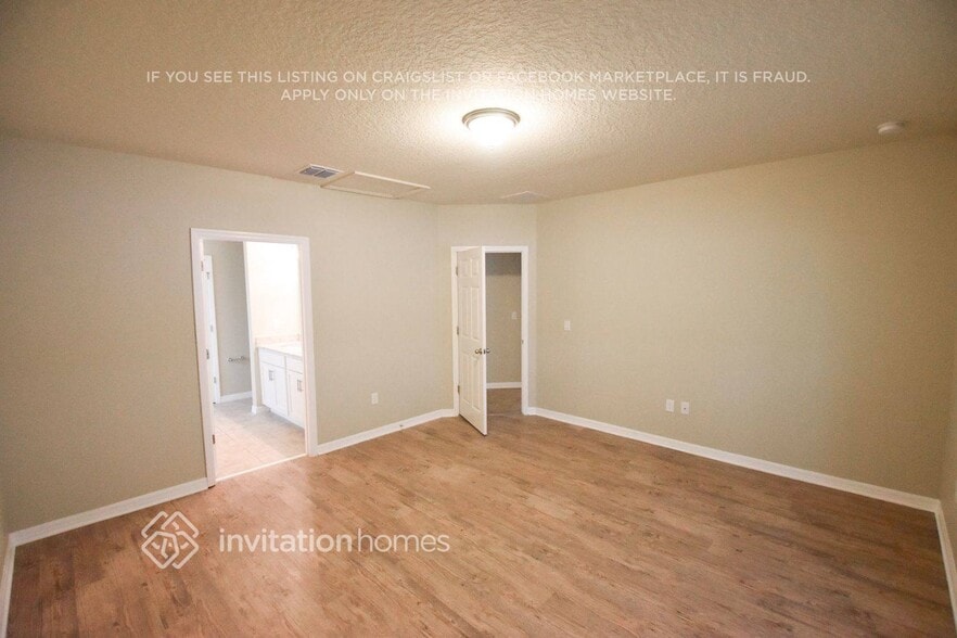 Building Photo - 14140 Waterford Creek Blvd