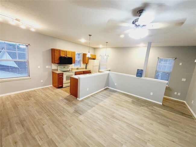 Building Photo - 1014 Persimmon St