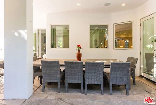 Building Photo - 345 S Saltair Ave