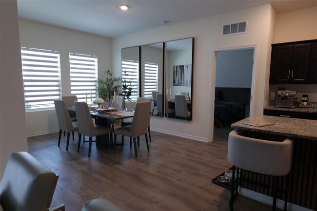 Building Photo - 1027 Aerides Wy