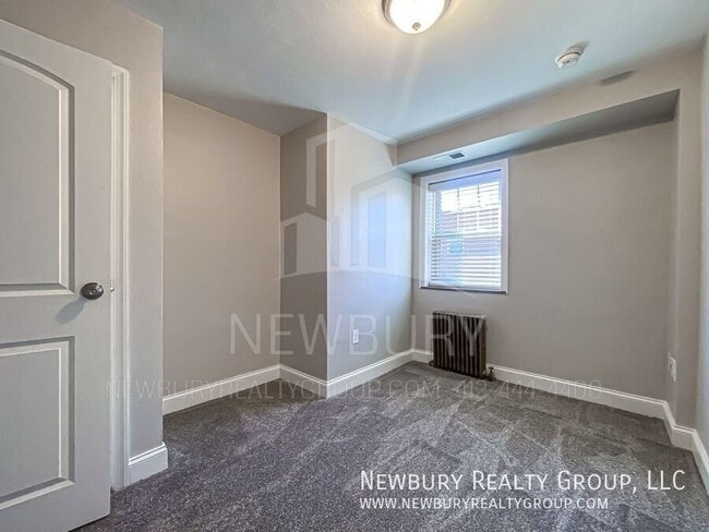 Building Photo - 104 W Steuben St
