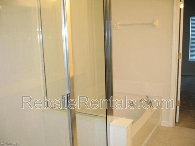 Building Photo - 11177 Castlemain Cir W