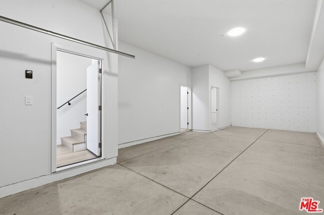 Building Photo - 3846 Don Tomaso Dr