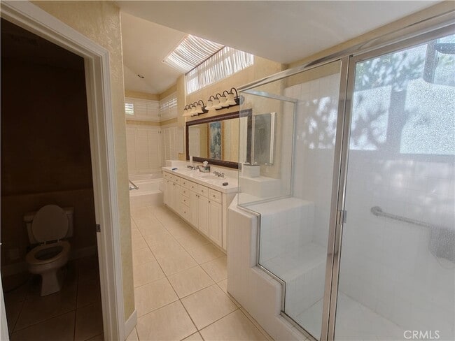 Building Photo - 27900 Mt Hood Way