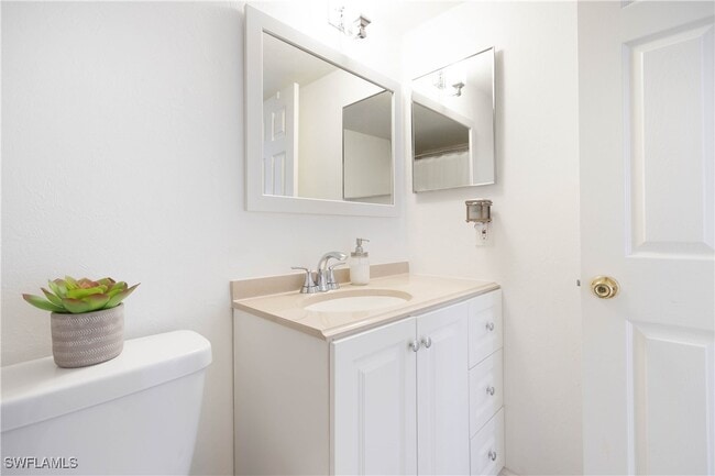 Building Photo - 1392 Churchill Cir