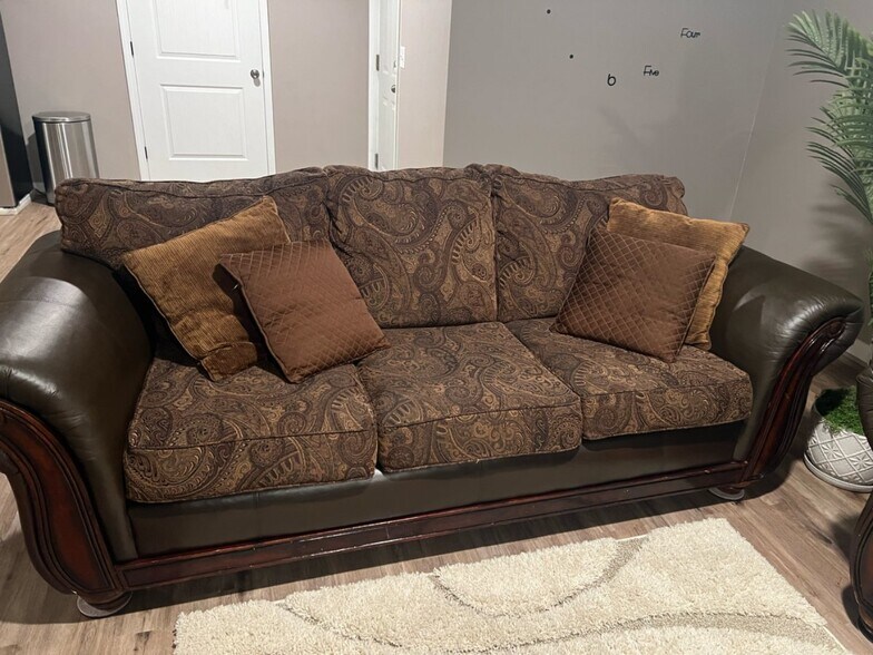 Building Photo - 2209 Bateley St