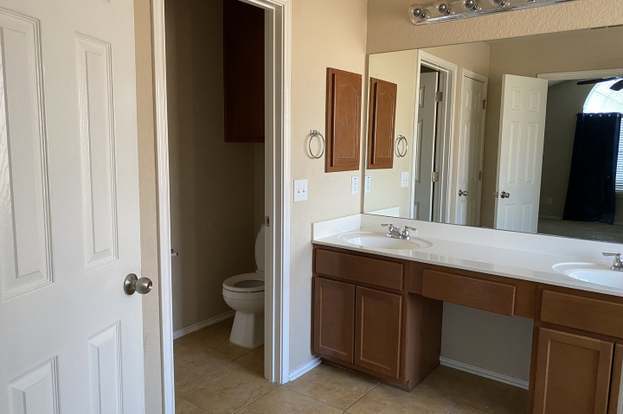 Building Photo - 5731 White Oak Cove