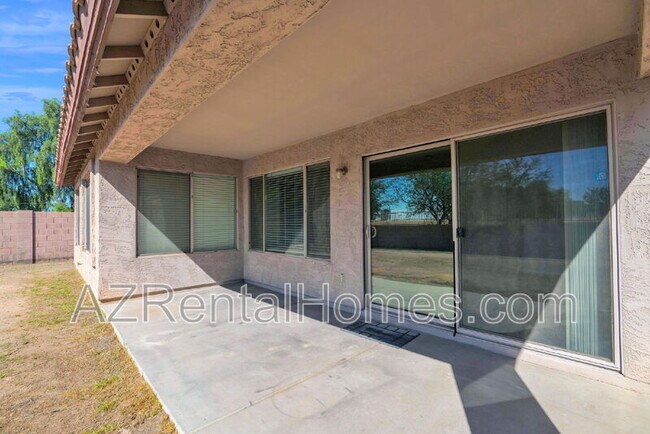 Building Photo - 11187 W Tonto St