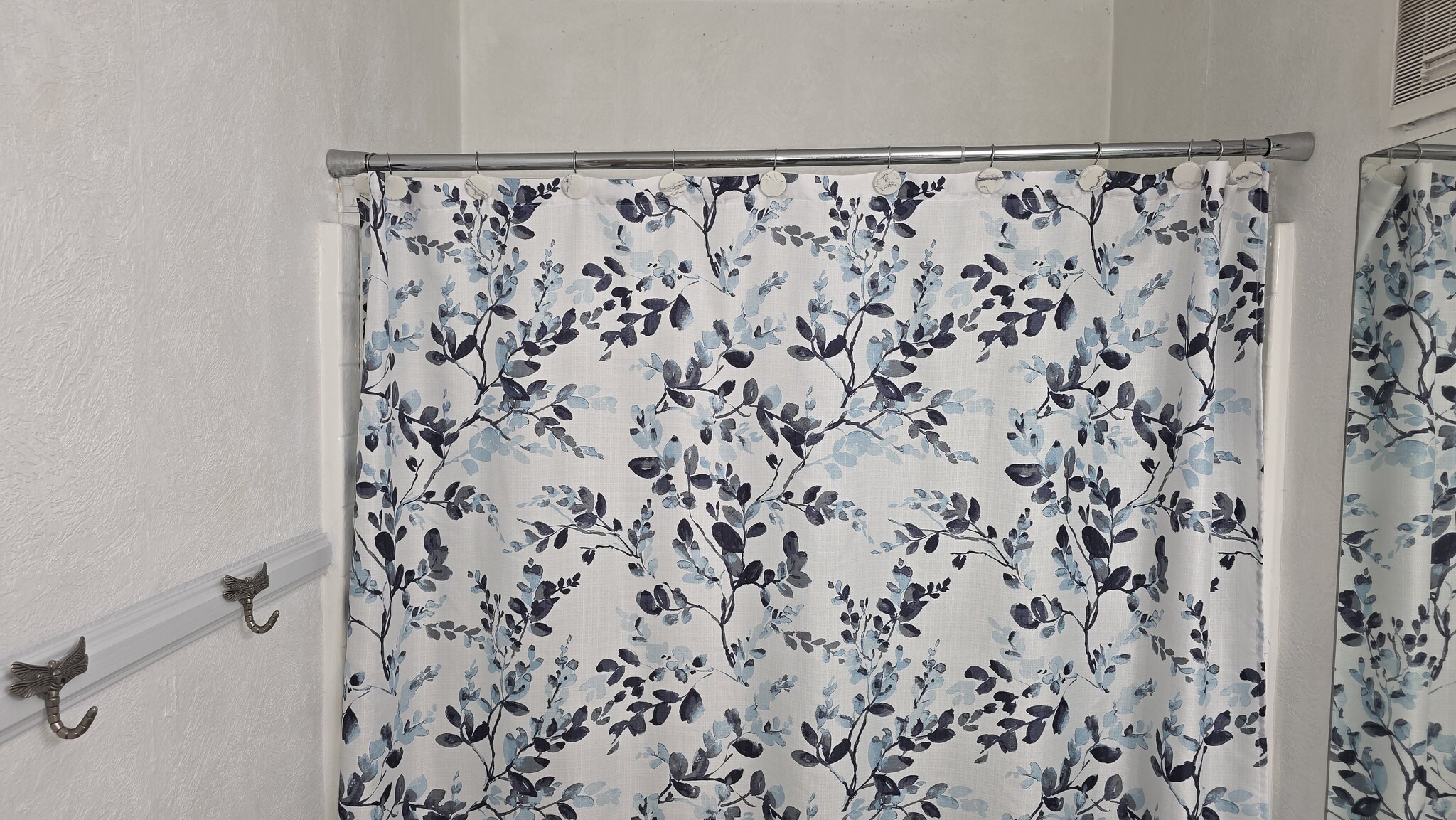 Building Photo - 5990 Dandridge Ln