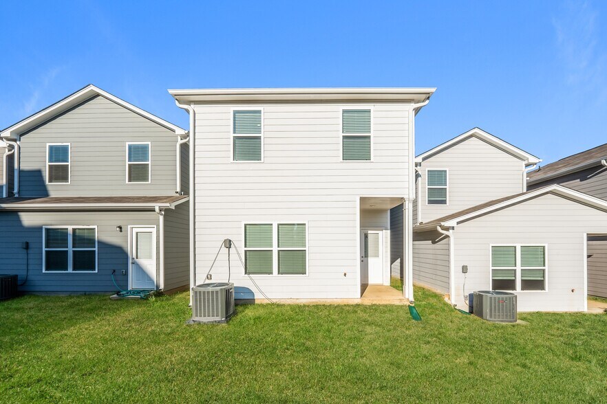 Building Photo - 8067 Hagood St