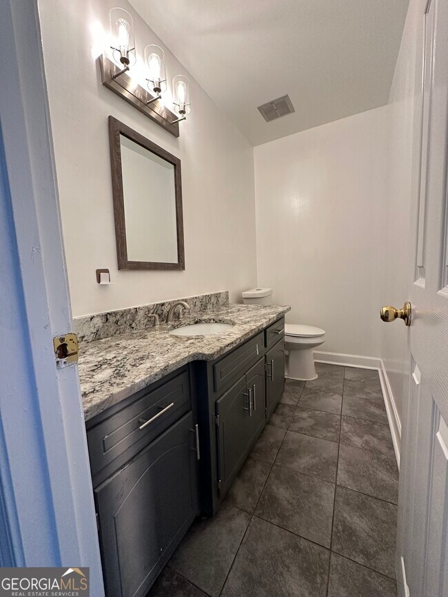 Building Photo - 3896 Northlake Creek Dr