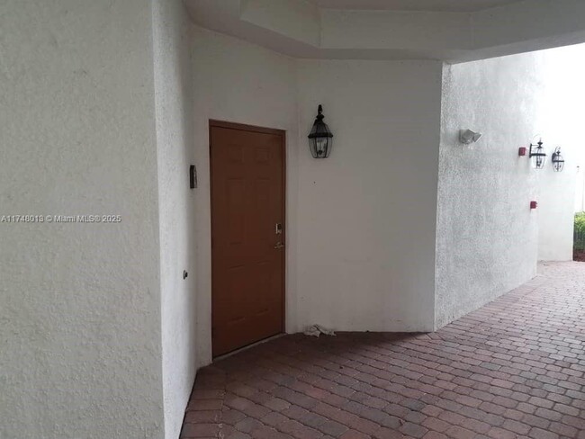 Building Photo - 10600 NW 88th St