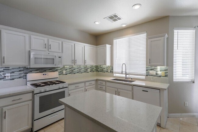 Building Photo - Beautiful North West Las Vegas 4 Bedroom P...