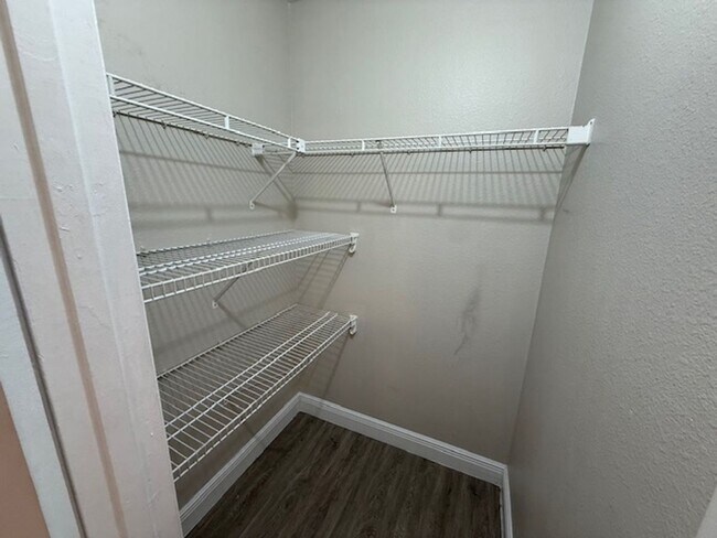 Building Photo - Parkway Blvd 3038-201 Lease Only