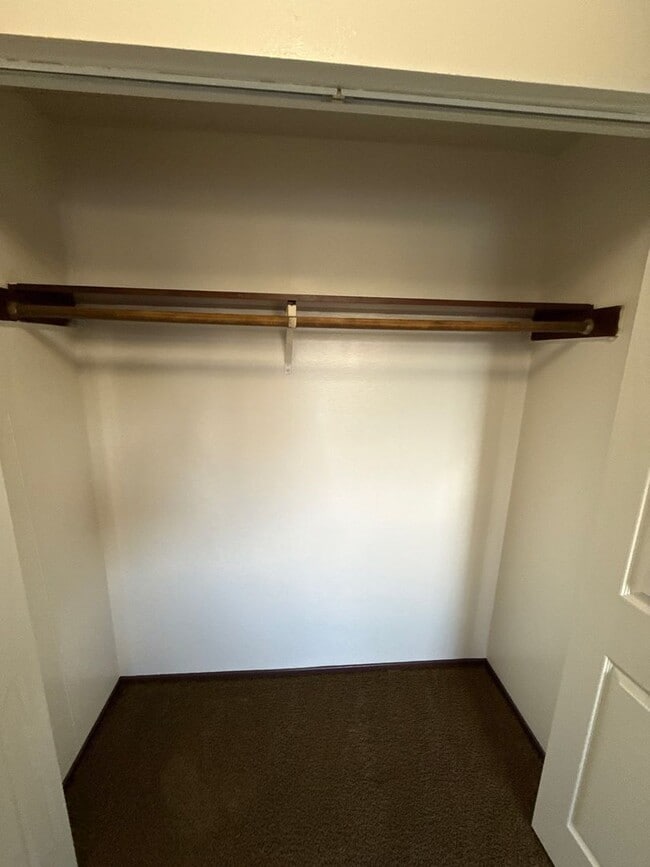 Building Photo - 3822 Iberis St NE