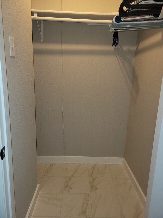 Building Photo - 8304 Bridgetown Dr