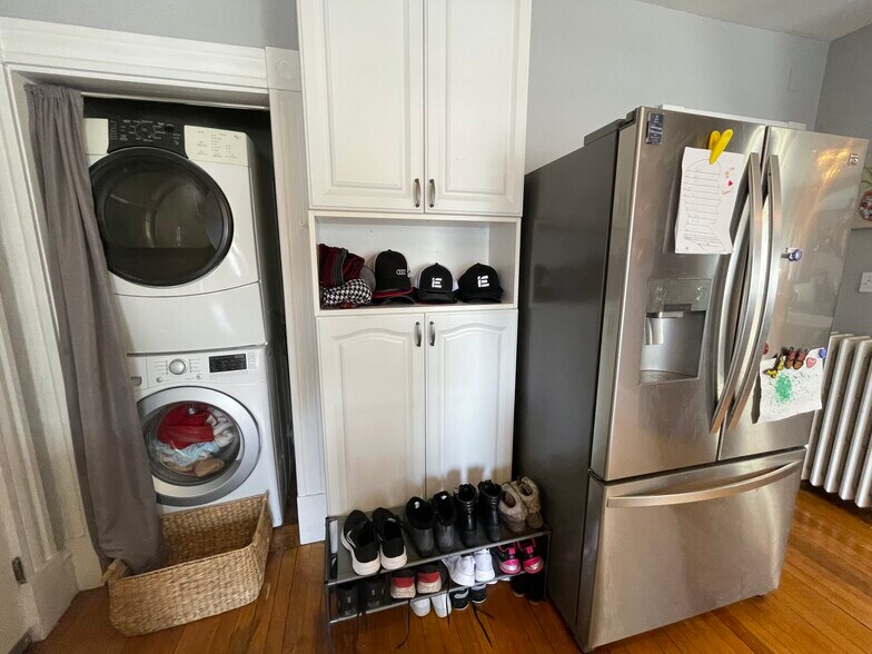 Washer/Dryer - 395 Hanover St