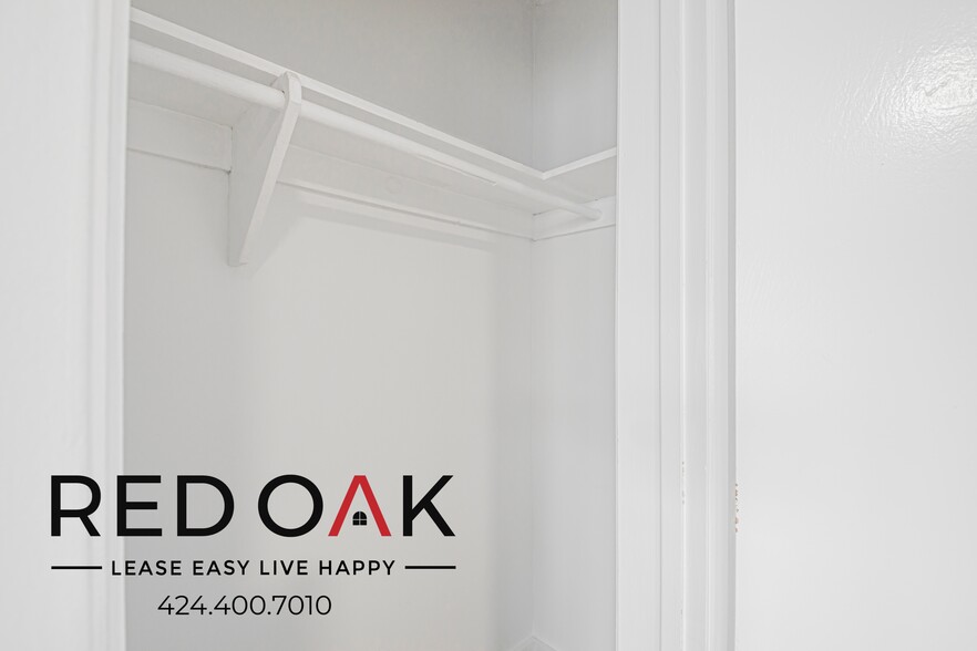 Building Photo - 439 S Catalina St