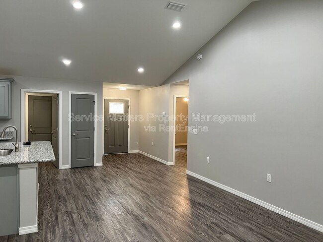 Building Photo - 6858 Stirrup Ln