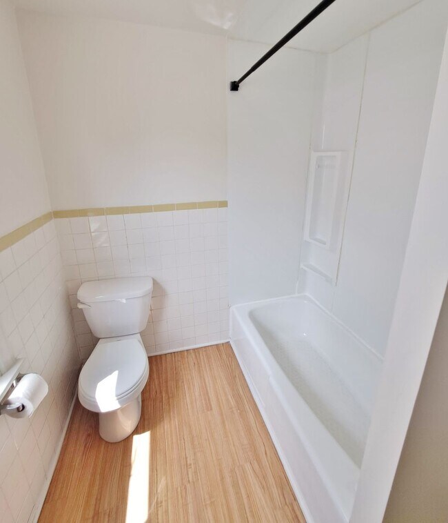 Building Photo - 51-53-53 E Forrest Ave