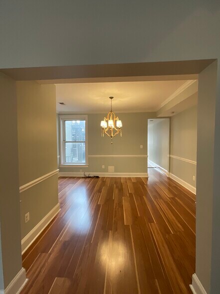 Building Photo - 120 3rd St NE