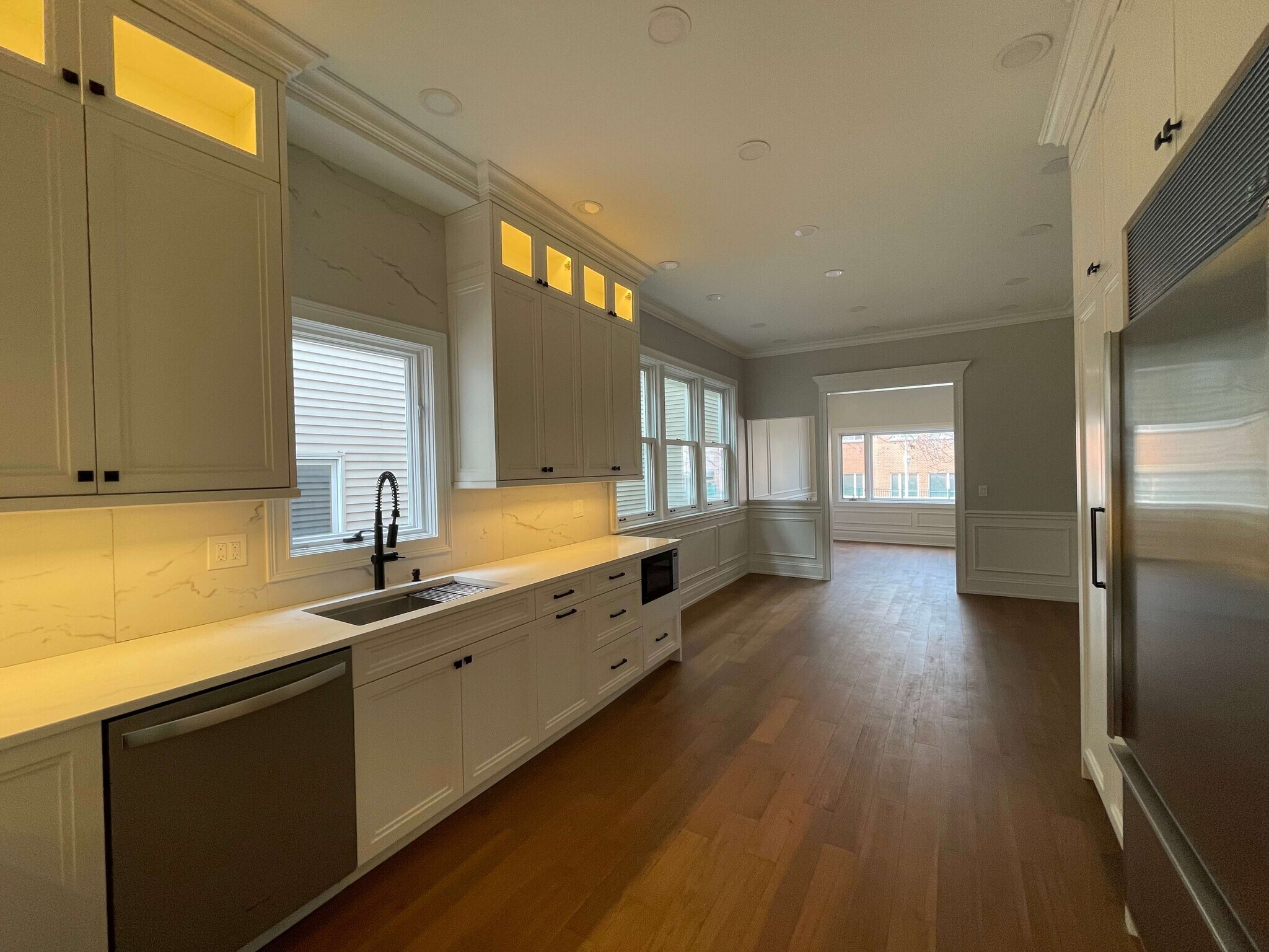 Building Photo - 3223 N Richmond St