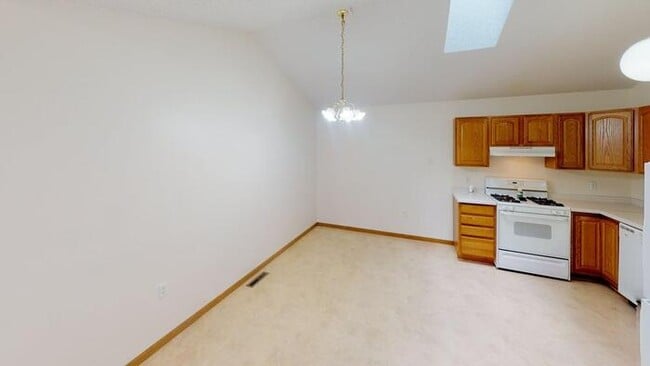 Building Photo - 306 S 13th St