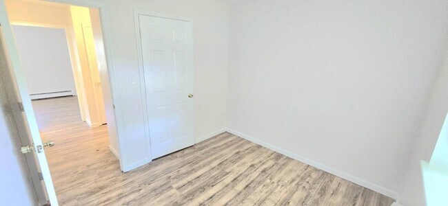 Building Photo - 1335 Union Ave