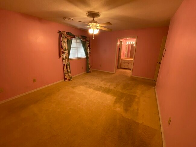 Building Photo - 5075 Riverwood Cir - NE Jackson