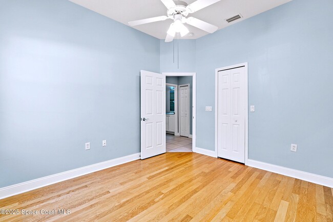 Building Photo - 8657 Villanova Dr