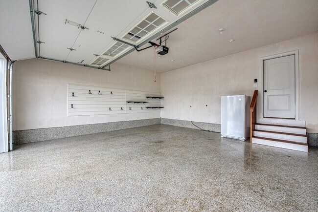 Building Photo - 35 Metacomet Rd