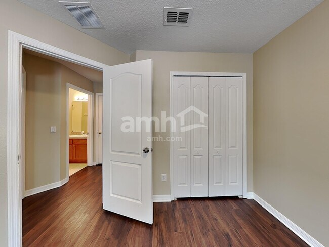 Building Photo - 1720 Portcastle Cir