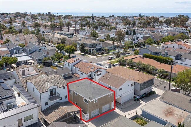 Building Photo - 705 Larkspur Ave